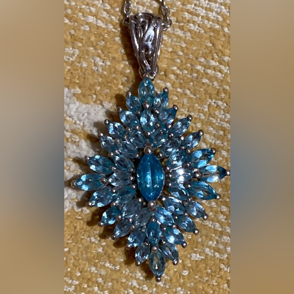 Djoy Jewelry - DJOY-GORGEOUS!Vintage Estate!
RARE NEON APATITE 41 MARQUISE CLUSTER RHOIUM-925